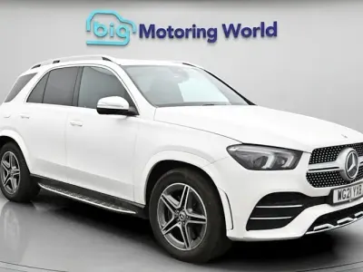 Usado Mercedes GLE300 AMG line 245 HP (180 kW) 2021 Branco Carrinha