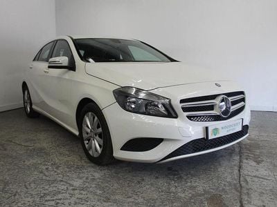 Used Mercedes A180 SE 122 HP (89 kW) 2014 White Hatchback