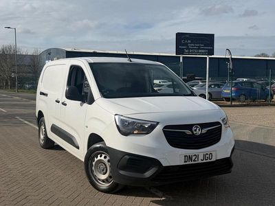 Used Vauxhall Combo 100 HP (73 kW) 2021 White MPV