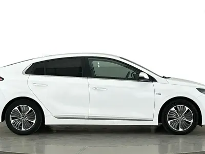 Used Hyundai Ioniq Premium SE 141 HP (103 kW) 2021 White Hatchback