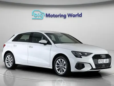 Używany Audi A3 Sportback 110 KM (80 kW) 2022 Biały Hatchback