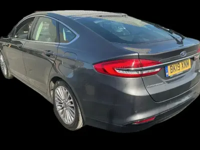 Używany Ford Mondeo Titanium 2019 Szary Hatchback