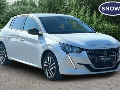 Used Peugeot 208 Allure Premium 102 HP (75 kW) 2022 White Hatchback
