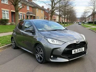 Second-hand Toyota Yaris Hybrid City 116 CP (85 kW) 2021 Gri Hatchback