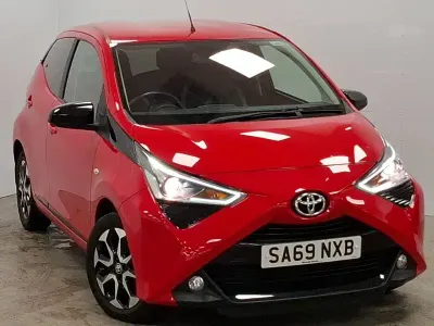Used Toyota Aygo Trend 72 HP (52 kW) 2019 Red Hatchback