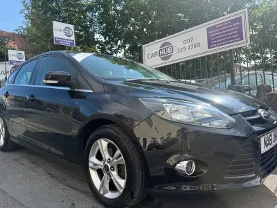 Used Ford Focus Zetec 125 HP (91 kW) 2011 Black Hatchback