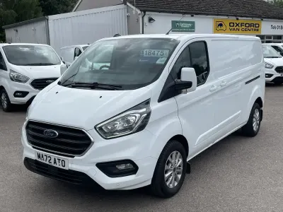 Used Ford Transit Custom Limited 130 HP (95 kW) 2022 White Van