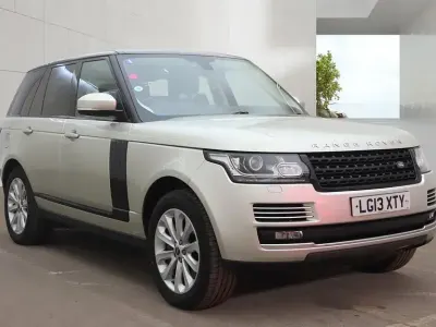 Begagnad Land Rover Range Rover Vogue SE 339 HK (249 kW) 2013 Guld SUV