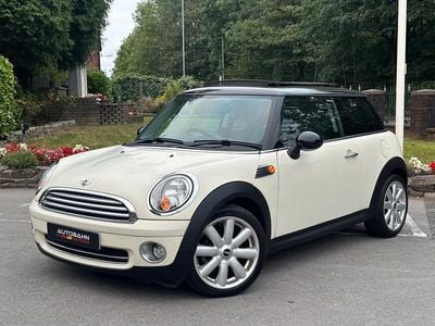 White Used 2010 Mini Cooper Hatch Hatchback | £2,995 (Fair price)
