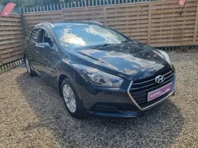 Used Hyundai i40 141 HP (103 kW) 2017 Black Estate
