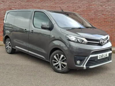 Usado Toyota Proace Design 120 HP (88 kW) 2021 Cinzento Monovolume