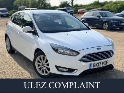 Usado Ford Focus Titanium 125 HP (91 kW) 2017 Branco Citadino