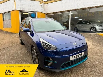 Używany Kia Niro 150 kW (204 KM) 2021 Niebieski SUV