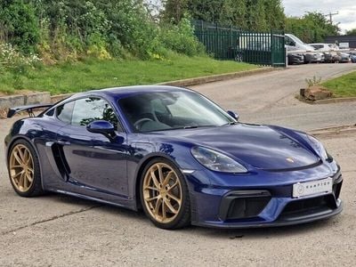 Porsche Cayman GT4