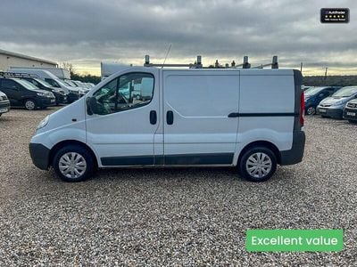 White Used 2011 Vauxhall Vivaro MPV | £3,994 (Good price)