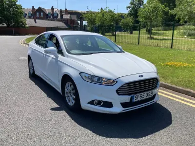 Used Ford Mondeo Zetec 2015 White Hatchback