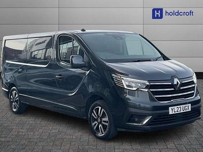 Used Renault Trafic 150 HP (110 kW) 2023 Slate grey 