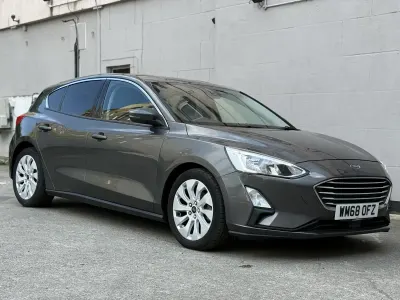 Used Ford Focus Zetec 125 HP (91 kW) 2018 Grey Hatchback