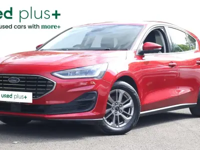 Used Ford Focus Titanium 155 HP (114 kW) 2023 Red Hatchback