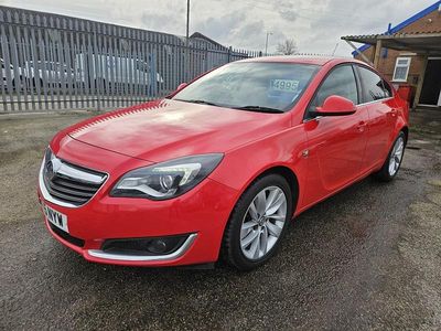 Used Vauxhall Insignia SRi 140 HP (102 kW) 2015 Red Hatchback
