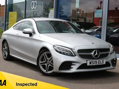 Usado Mercedes C300 AMG line 258 CV (189 kW) 2019 Plateado Coupe