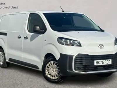 Used Toyota Proace 120 HP (88 kW) 2025 Icy white MPV