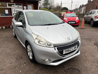 Used Peugeot 208 Active 82 HP (60 kW) 2012 Silver Hatchback