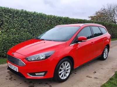 Used Ford Focus Titanium 125 HP (91 kW) 2017 Red Estate