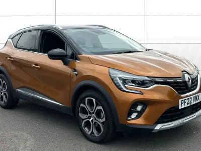 Used Renault Captur SE 91 HP (66 kW) 2022 Orange/black SUV
