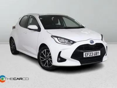 Used Toyota Yaris Design 91 HP (66 kW) 2023 White Hatchback