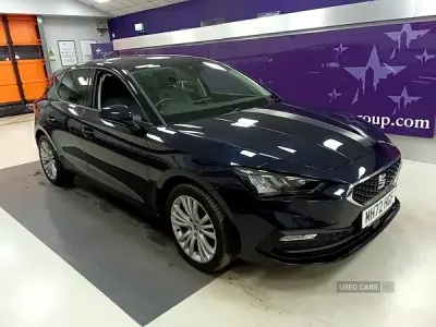 Begagnad Seat Leon SE Dynamic 2023 Blå Halvkombi