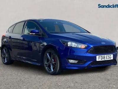 Used Ford Focus ST-Line X 140 HP (102 kW) 2017 Blue Hatchback