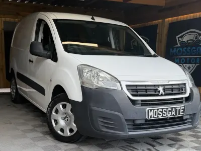 Used Peugeot Partner 98 HP (72 kW) 2018 White