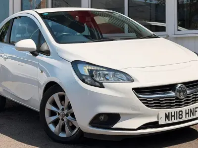 Used Vauxhall Corsa 75 HP (55 kW) 2018 White Hatchback