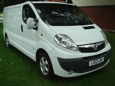 Used Vauxhall Vivaro Sportive 115 HP (84 kW) 2012 White MPV