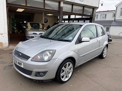 Used Ford Fiesta Zetec 2008 Silver Hatchback