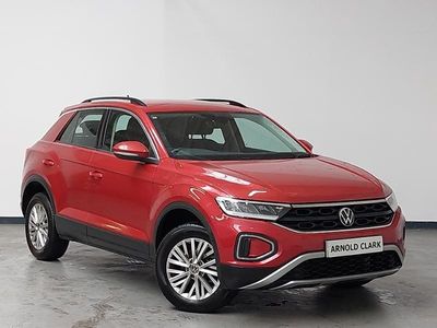 Used VW T-Roc Life 150 HP (110 kW) 2023 Red SUV