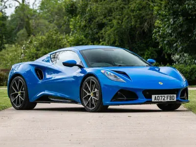 Used Lotus Emira 400 HP (294 kW) 2022 Blue Coupe