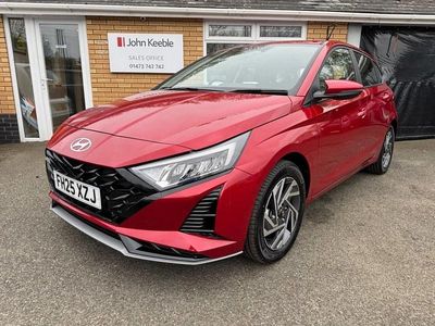 Używany Hyundai i20 Advanced 100 KM (73 kW) 2025 Czerwony Hatchback