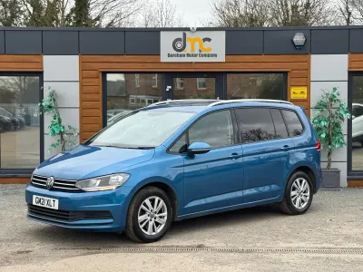Usado VW Touran SE 150 HP (110 kW) 2021 Azul Monovolume