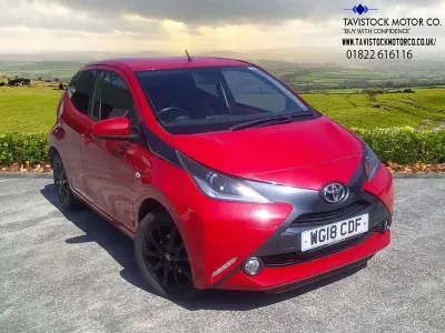 Gebraucht Toyota Aygo x-style 68 PS (50 kW) 2018 Rot Kleinwagen