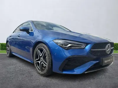 Begagnad Mercedes CLA180 Executive 136 HK (100 kW) 2025 Blå Sedan