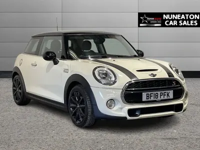 Używany Mini Cooper S Hatch 192 KM (141 kW) 2018 Biały Hatchback