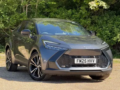 Second-hand Toyota C-HR 140 CP (102 kW) 2025 Gri SUV