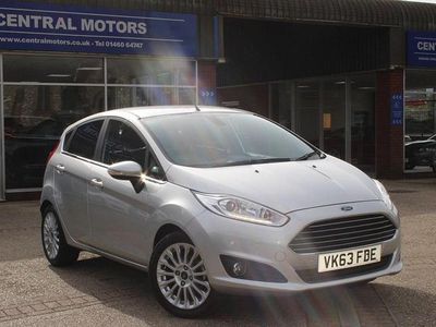 Used Ford Fiesta Titanium 125 HP (91 kW) 2013 Silver Hatchback