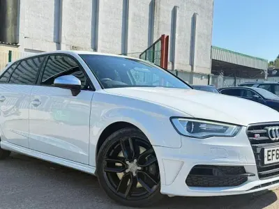 Begagnad Audi S3 Sportback Business 300 HK (220 kW) 2015 Vit Halvkombi