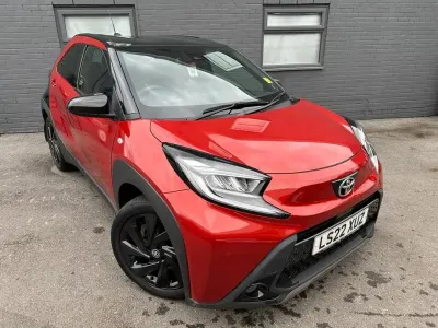 Used Toyota Aygo X 72 HP (52 kW) 2022 Red SUV