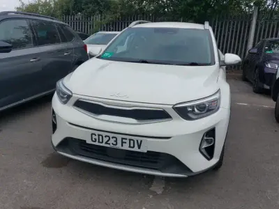 Used Kia Stonic 99 HP (72 kW) 2023 White SUV