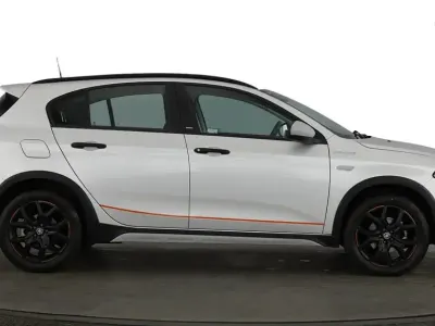 Used Fiat Tipo Cross 130 HP (95 kW) 2023 Silver Hatchback