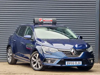 Used Renault Mégane IV Dynamique 130 HP (95 kW) 2016 Blue Hatchback